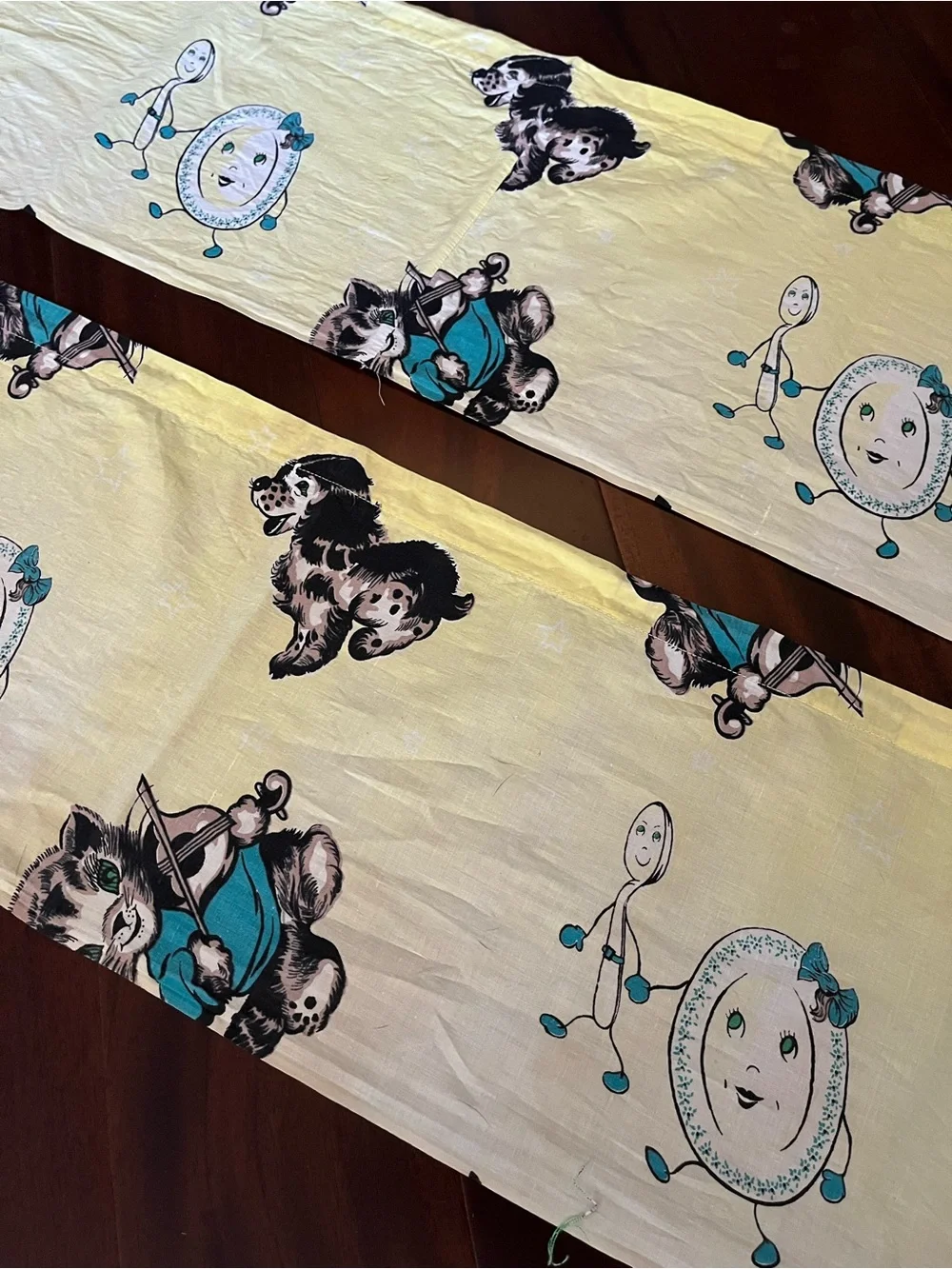 Nursery Rhyme cat Fiddle Hey Diddle Dish Spoon Little Dog MCM classic curtains